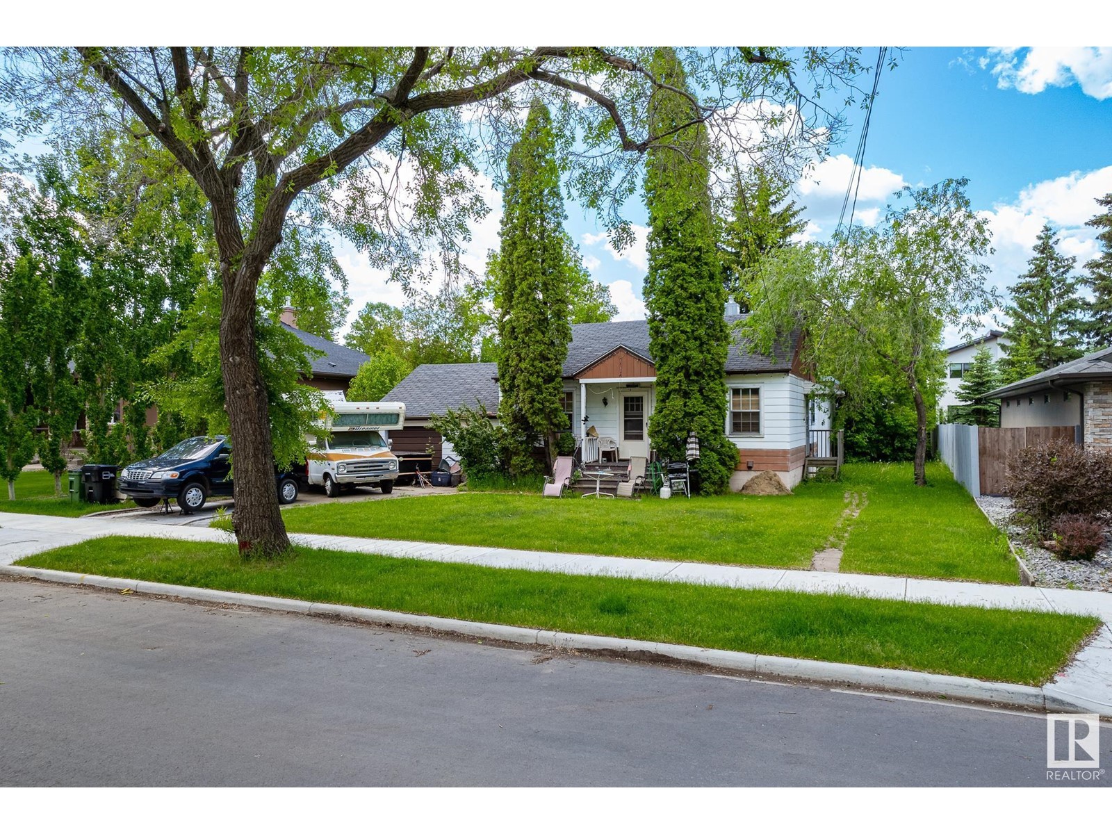 10807 60 Av Nw, Edmonton, Alberta  T6H 1H4 - Photo 1 - E4395237