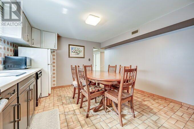 43 Starview Drive, Toronto (Humberlea-Pelmo Park), Ontario  M9M 1K7 - Photo 29 - W9004242