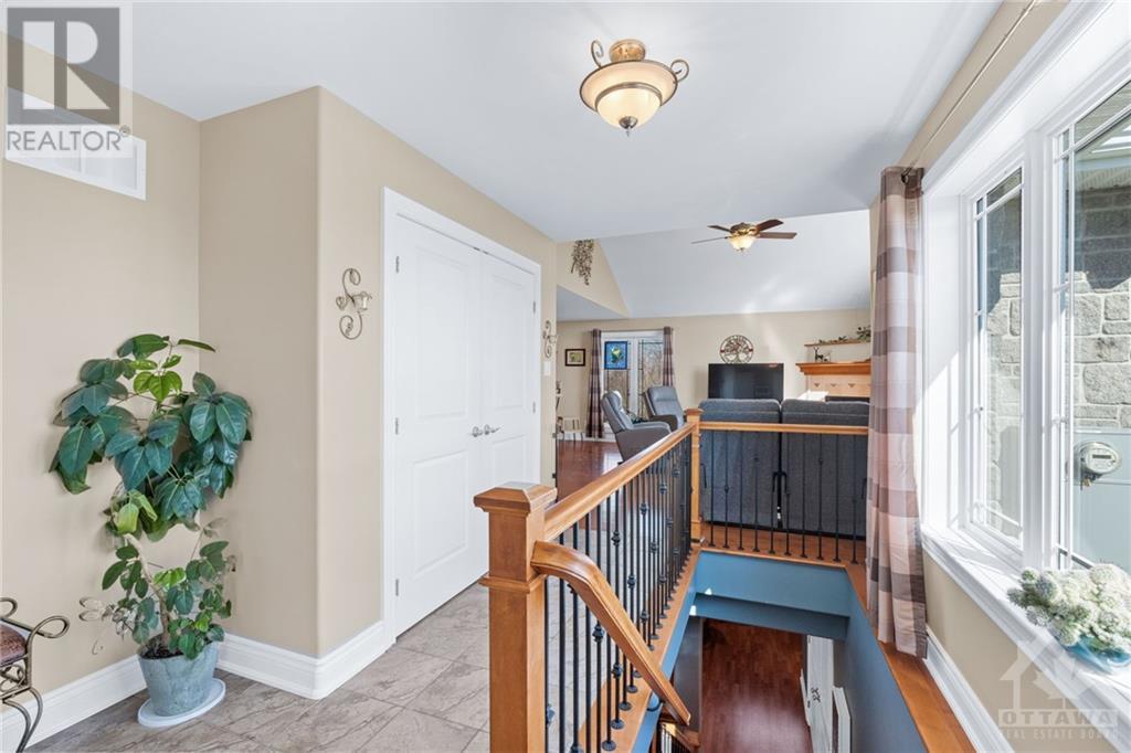 5940 Brophy Drive, Richmond, Ontario  K0A 2Z0 - Photo 5 - 1399465