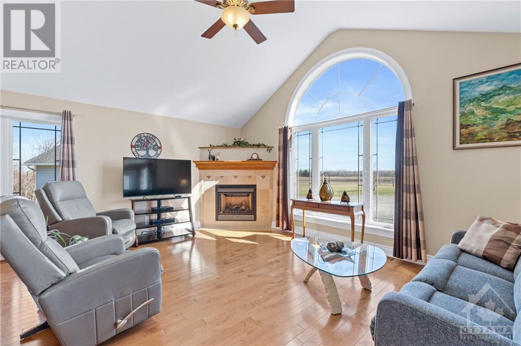 5940 Brophy Drive, Richmond, Ontario  K0A 2Z0 - Photo 6 - 1399465