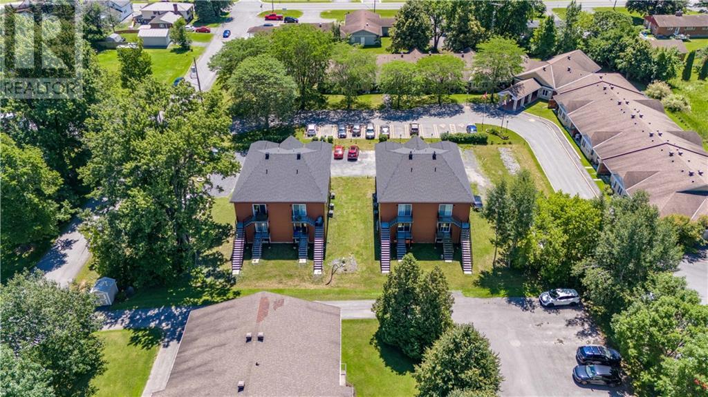 10 Victoria Street, Lancaster, Ontario  K0C 1N0 - Photo 2 - 1399868