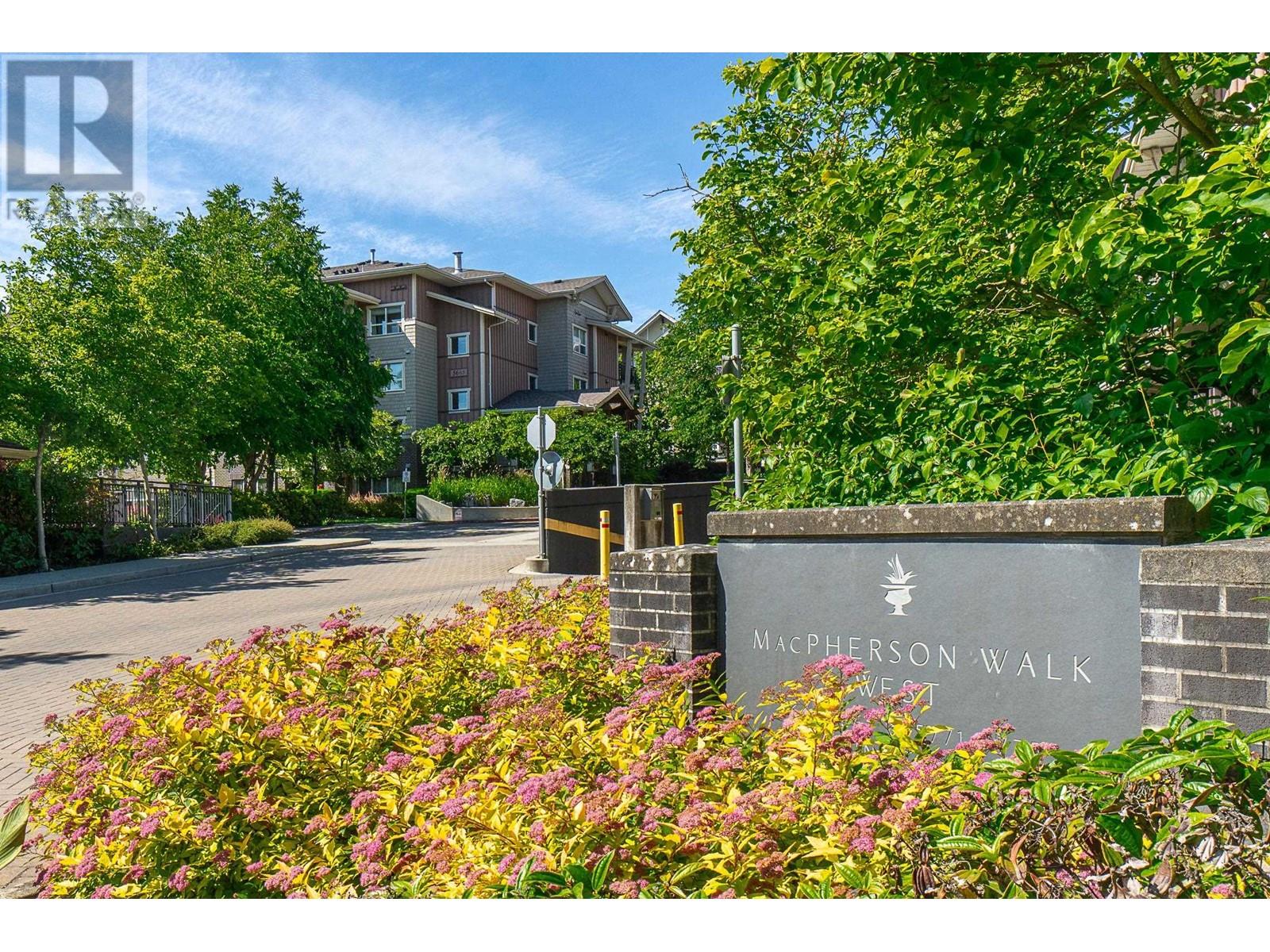 312 5665 Irmin Street, Burnaby, British Columbia  V5J 0C4 - Photo 1 - R2900484