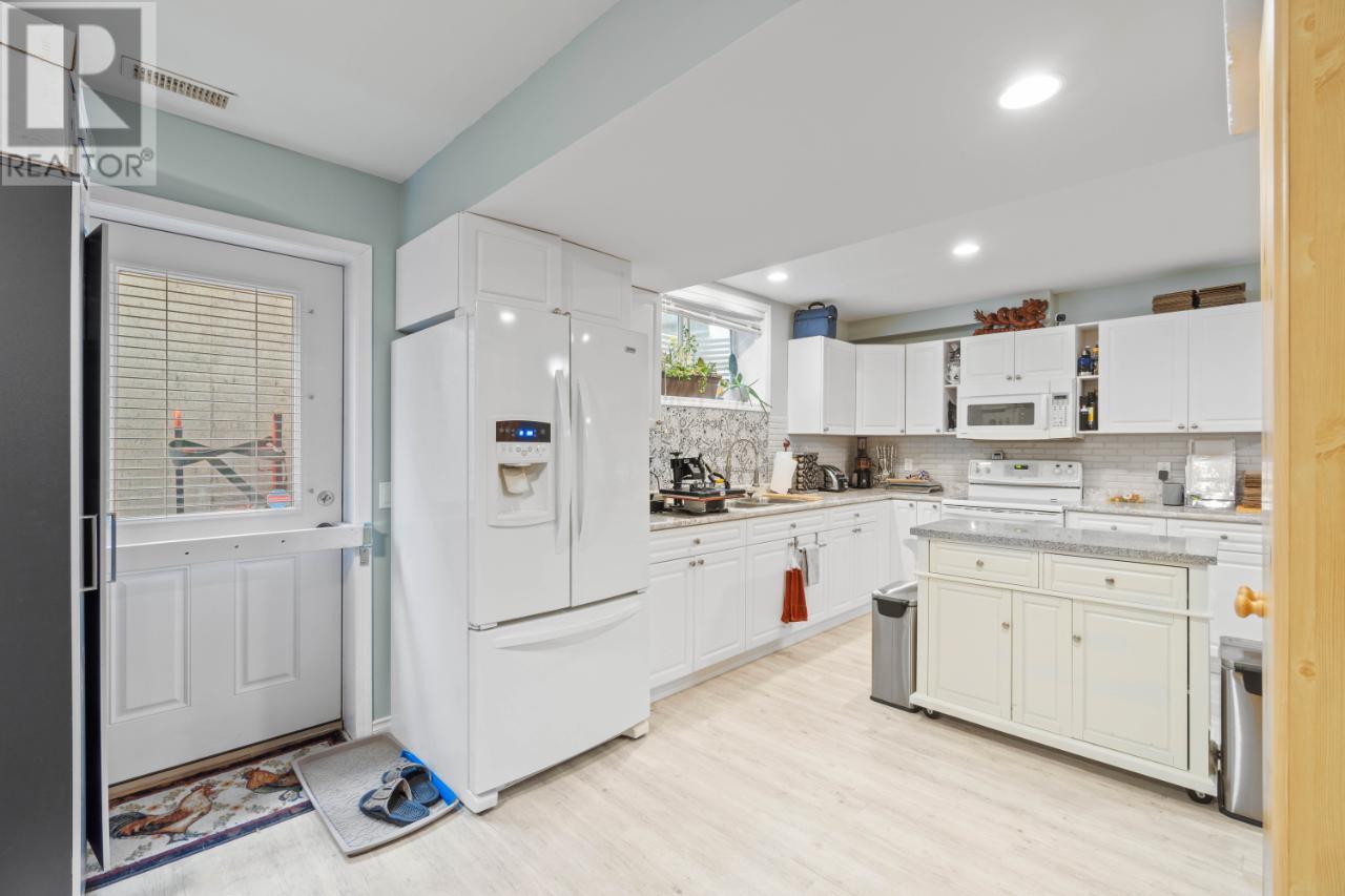 1655 Woodburn Drive, Cache Creek, British Columbia  V0K 1H0 - Photo 39 - 179585