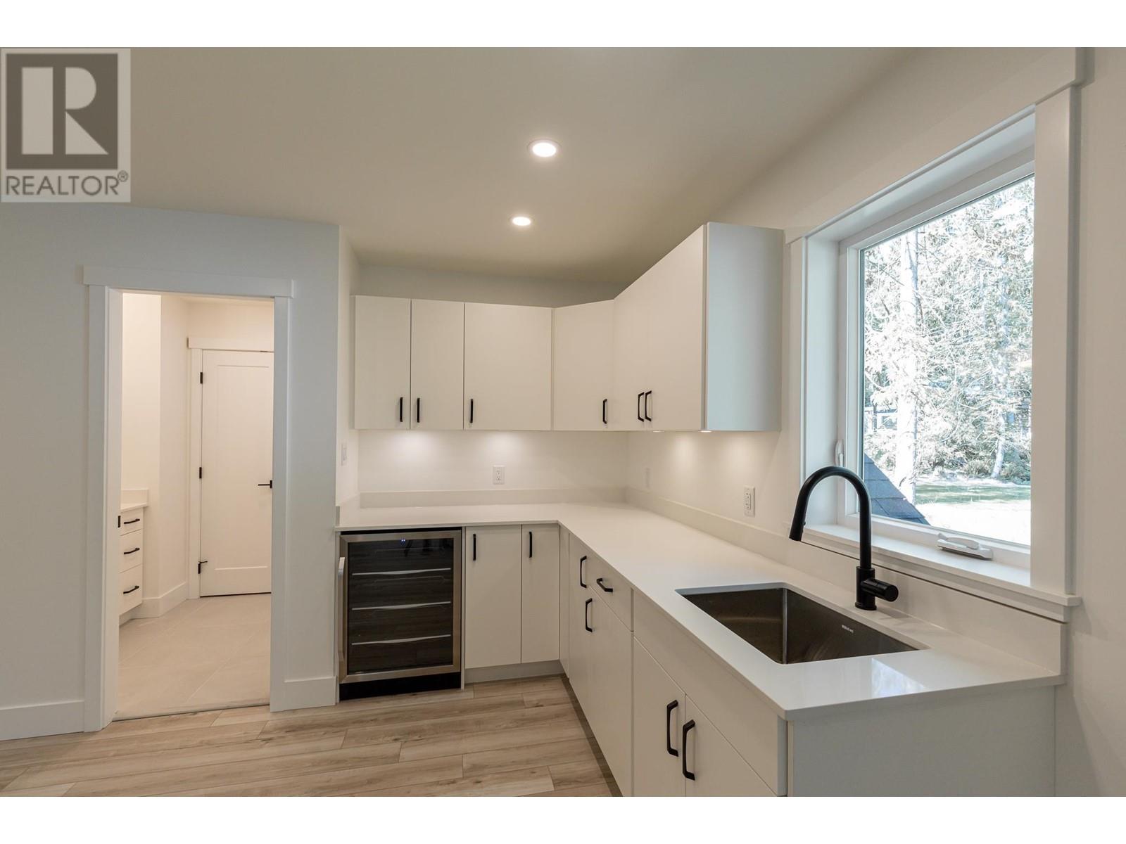 3010 Green Way, Roberts Creek, British Columbia  V0N 2W0 - Photo 18 - R2900735