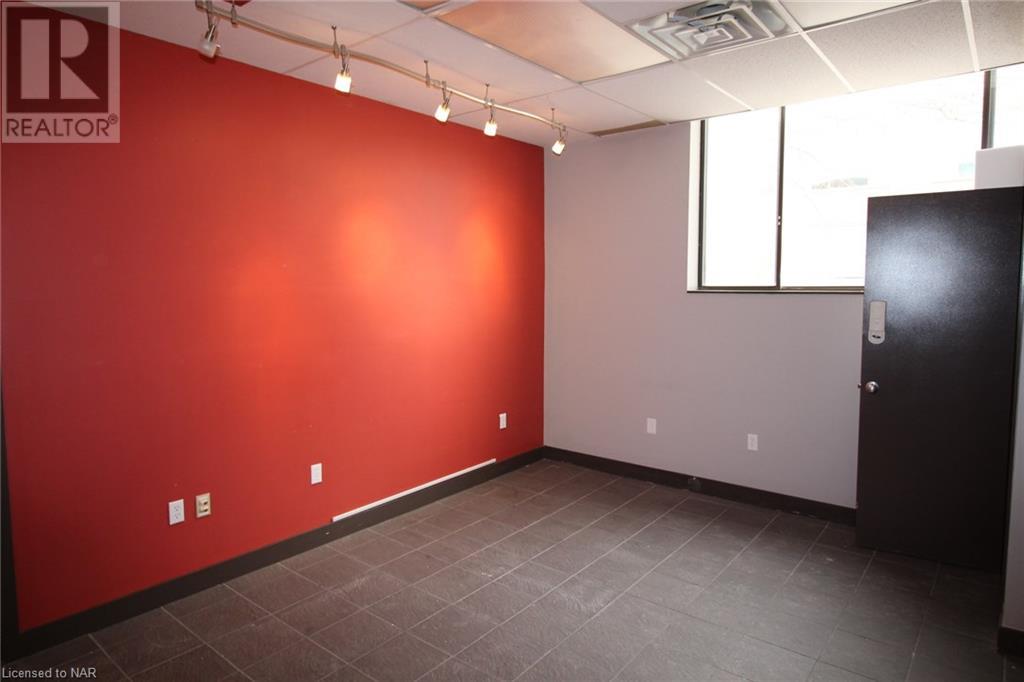 201 - 4673 Ontario Avenue, Niagara Falls (Downtown), Ontario  L2E 3R1 - Photo 3 - X9410853