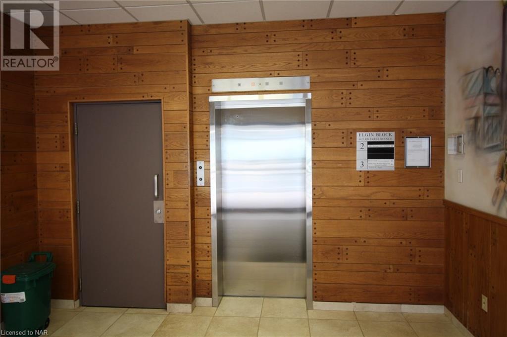 303 - 4673 Ontario Avenue, Niagara Falls (Downtown), Ontario  L2E 3R1 - Photo 2 - X9410851