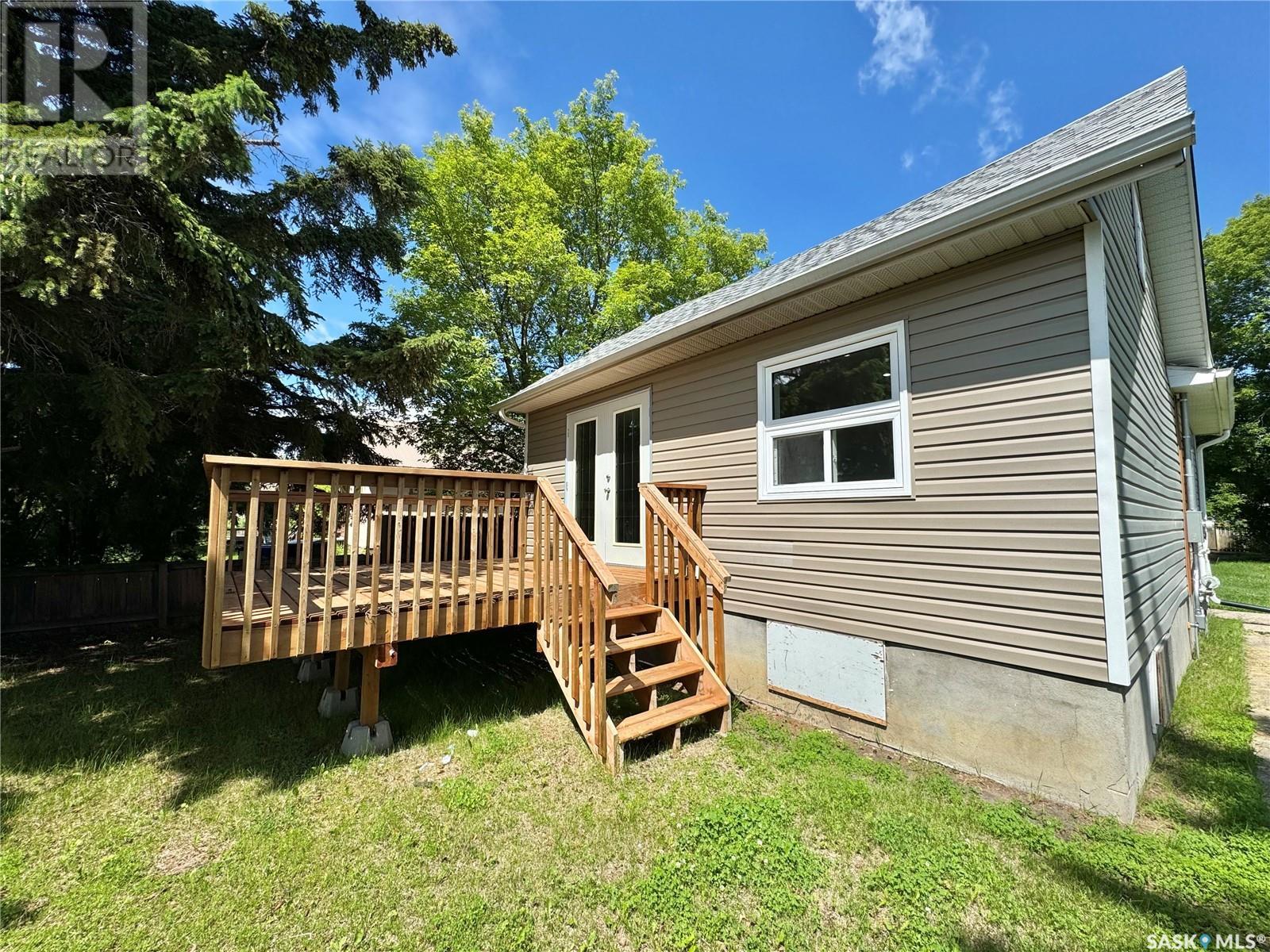 Property at 754 6th STREET E image 1