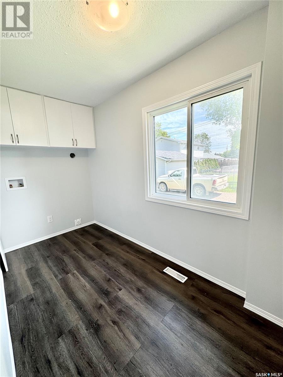 754 6th Street E, Prince Albert, Saskatchewan  S6V 0N8 - Photo 8 - SK975392