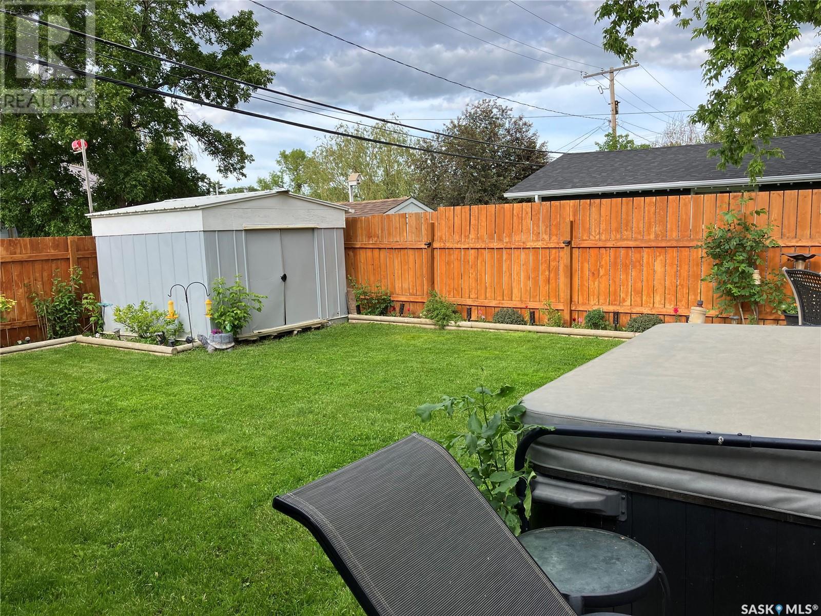 Property at 215 4th AVENUE E image 2