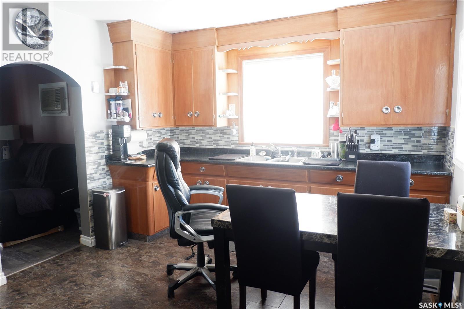 Property at 215 4th AVENUE E image 5