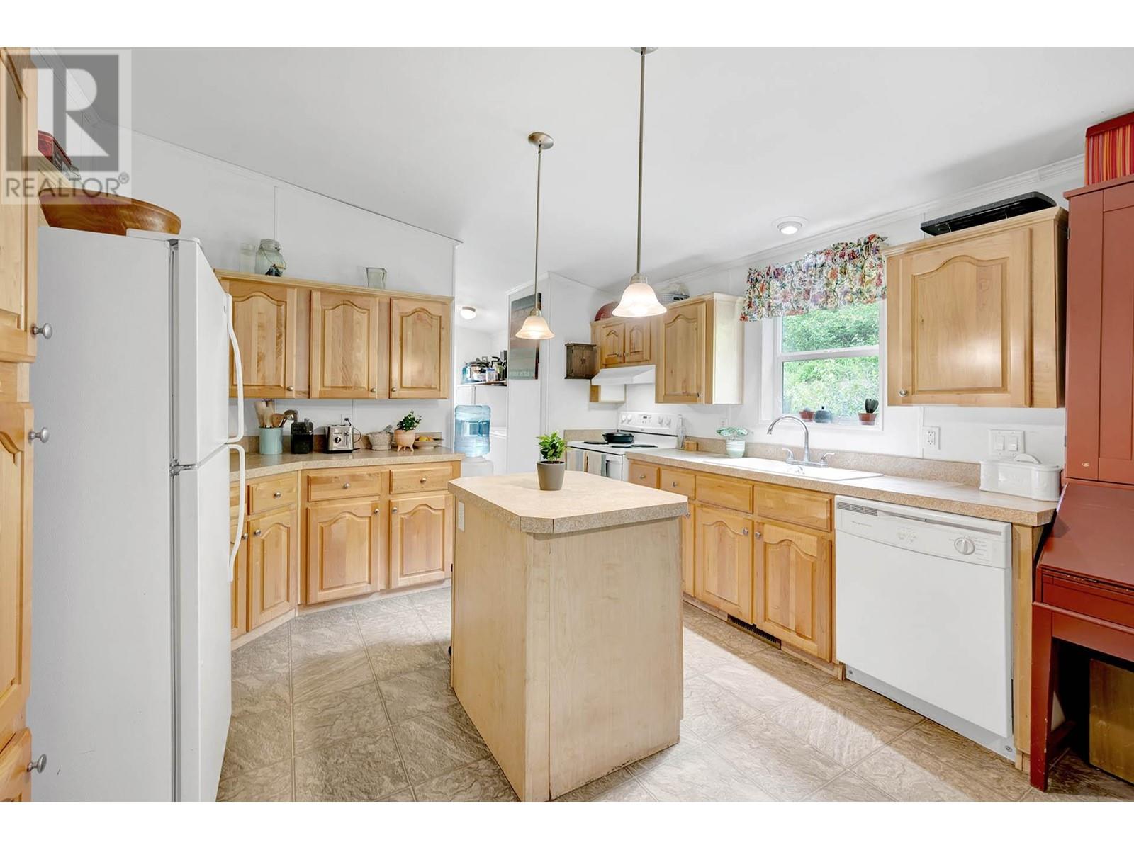 2965 Buffalo Springs Road, Barriere, British Columbia  V0E 1E0 - Photo 14 - 179606