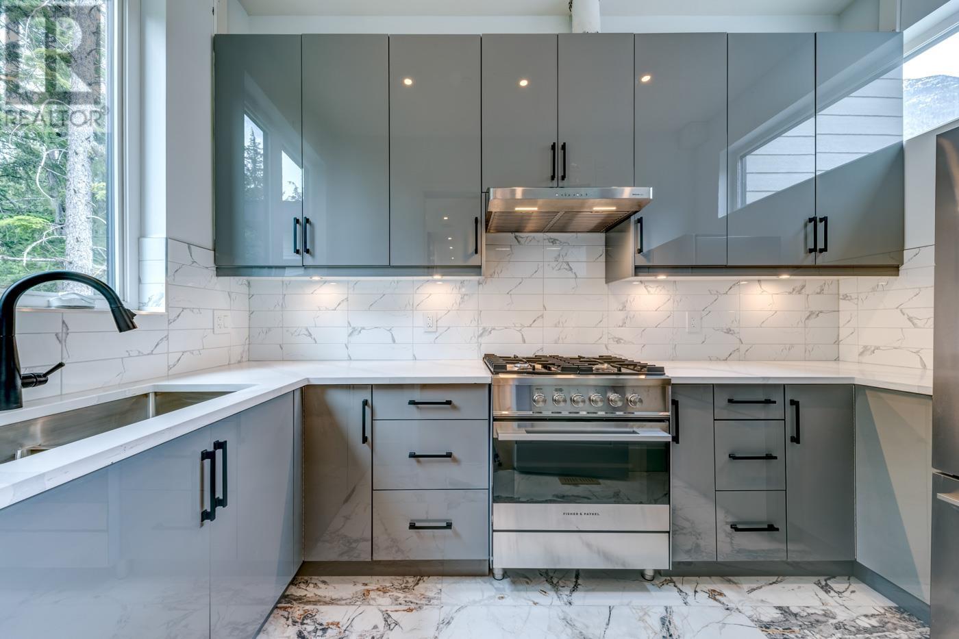 9113 Riverside Drive, Whistler, British Columbia  V8E 1M1 - Photo 14 - R2882911