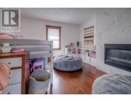 84 - 88 JOHN Street W