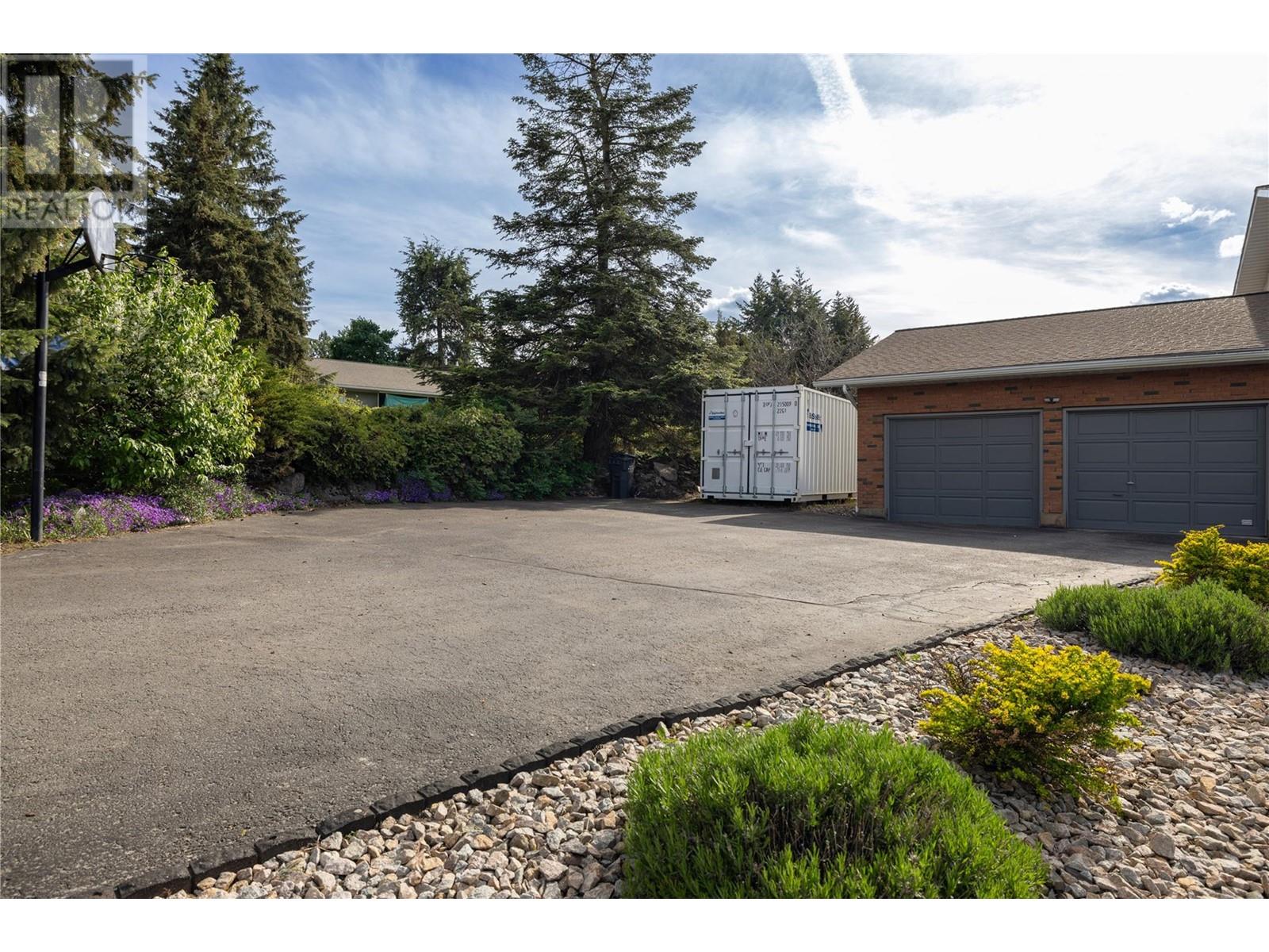 143 Stepping Stones Crescent Vernon