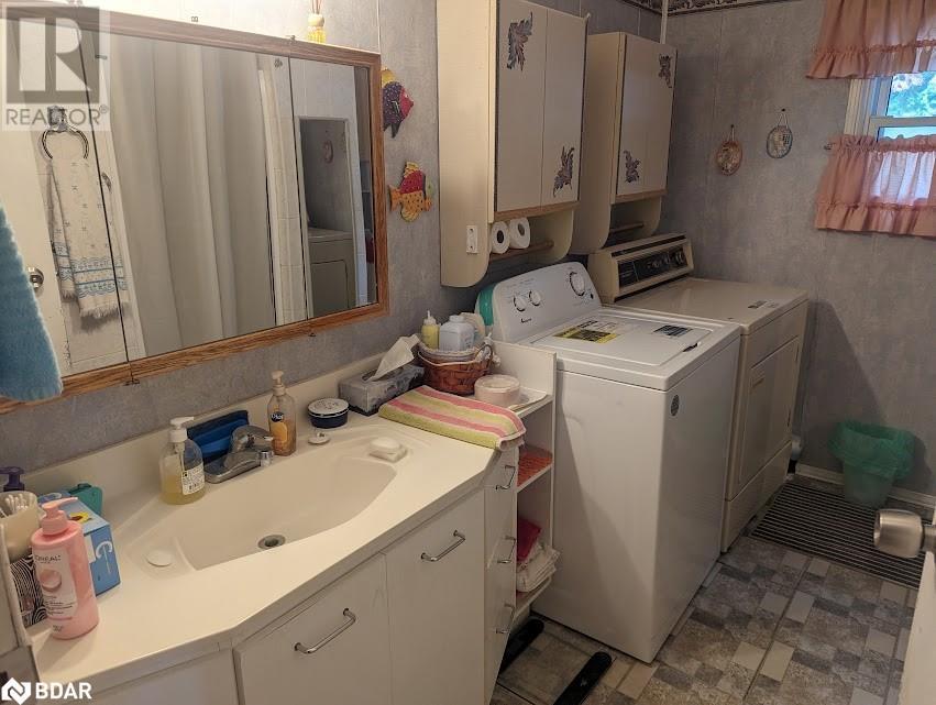 8 Elmwood Court, Innisfil, Ontario  L0L 1L0 - Photo 20 - 40604624