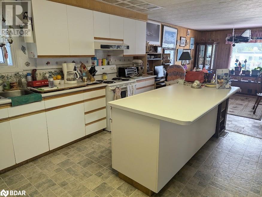 8 Elmwood Court, Innisfil, Ontario  L0L 1L0 - Photo 6 - 40604624