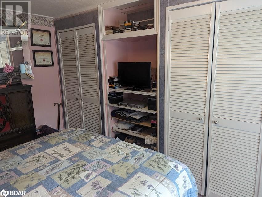 8 Elmwood Court, Innisfil, Ontario  L0L 1L0 - Photo 16 - 40604624