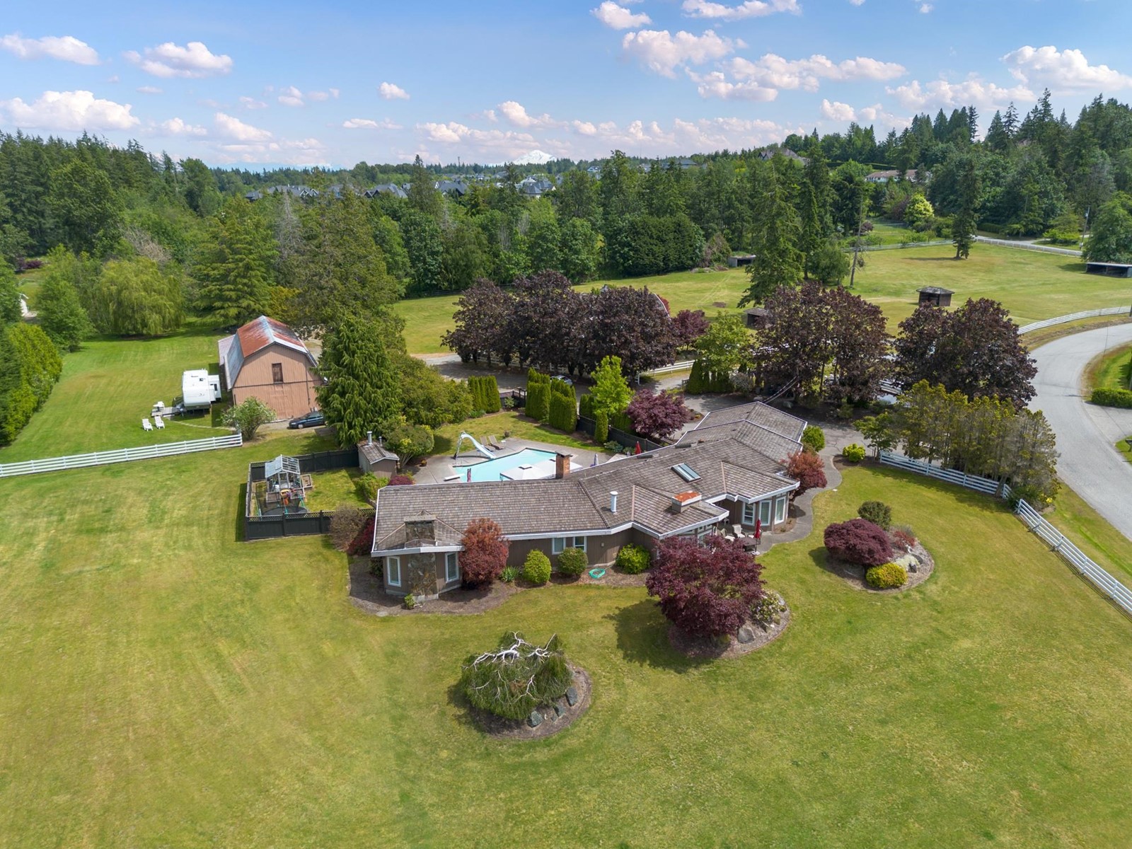 382 194 STREET, surrey, British Columbia