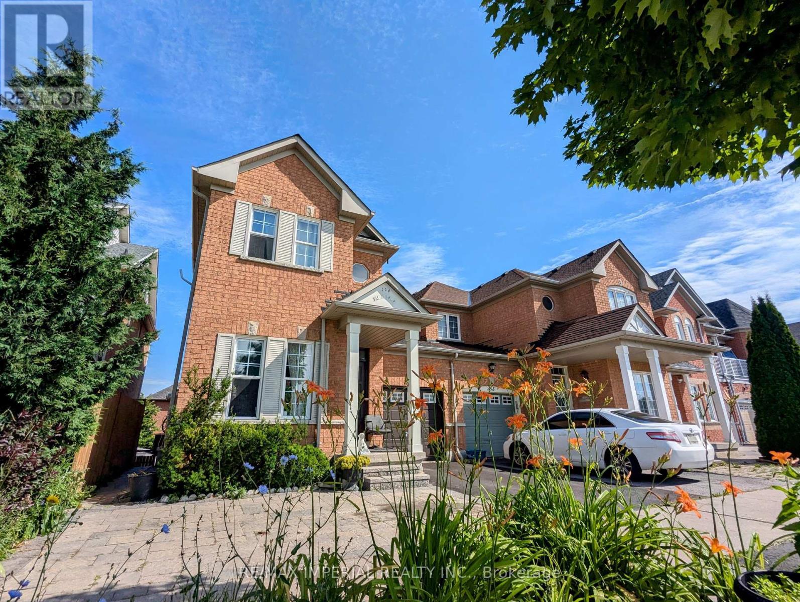 BSMT - 236 OLD COLONY ROAD, richmond hill, Ontario