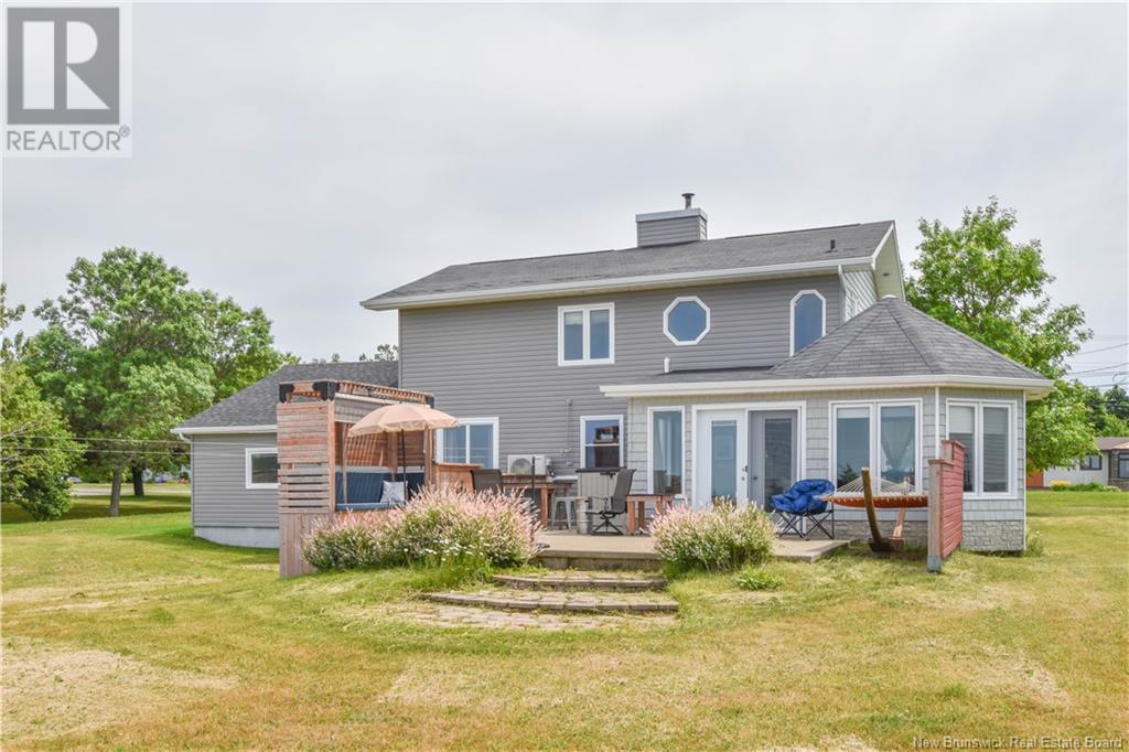 237 Saint-Pierre Est Boulevard, Caraquet, New Brunswick  E1W 1B7 - Photo 12 - NB102413