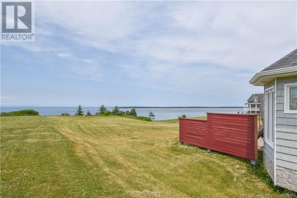 237 Saint-Pierre Est Boulevard, Caraquet, New Brunswick  E1W 1B7 - Photo 10 - NB102413