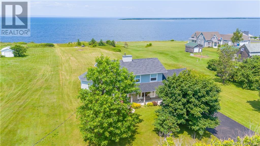 237 Saint-Pierre Est Boulevard, Caraquet, New Brunswick  E1W 1B7 - Photo 8 - NB102413