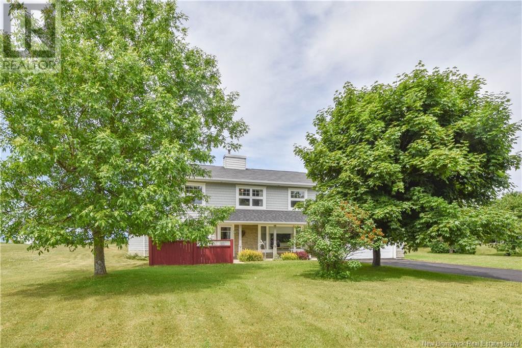 237 Saint-Pierre Est Boulevard, Caraquet, New Brunswick  E1W 1B7 - Photo 6 - NB102413