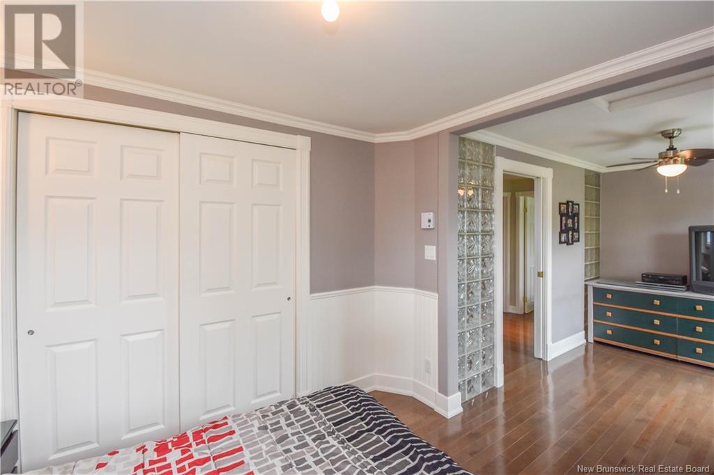 237 Saint-Pierre Est Boulevard, Caraquet, New Brunswick  E1W 1B7 - Photo 42 - NB102413