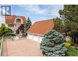 10960 Riverside Drive East, Windsor, Ca