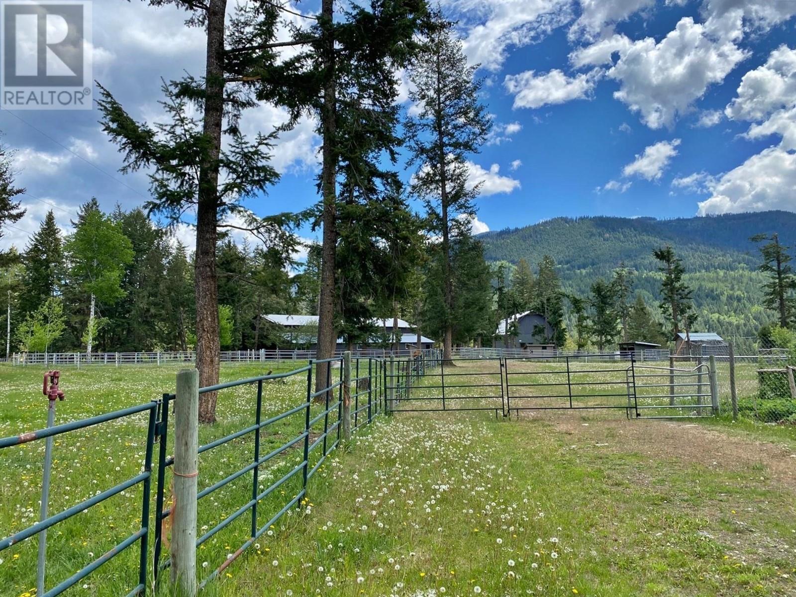 2673 Agate Bay Rd, Barriere, British Columbia  V0E 2E0 - Photo 9 - 178456