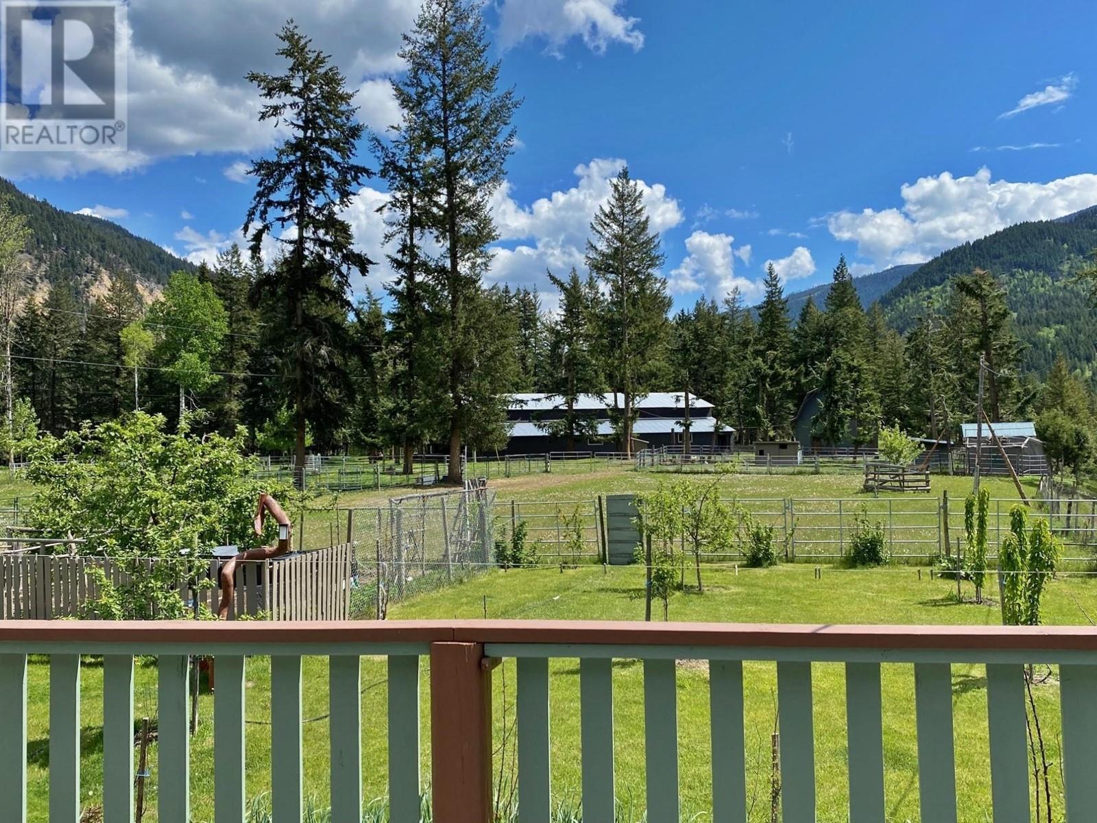 2673 Agate Bay Rd, Barriere, British Columbia  V0E 2E0 - Photo 7 - 178456