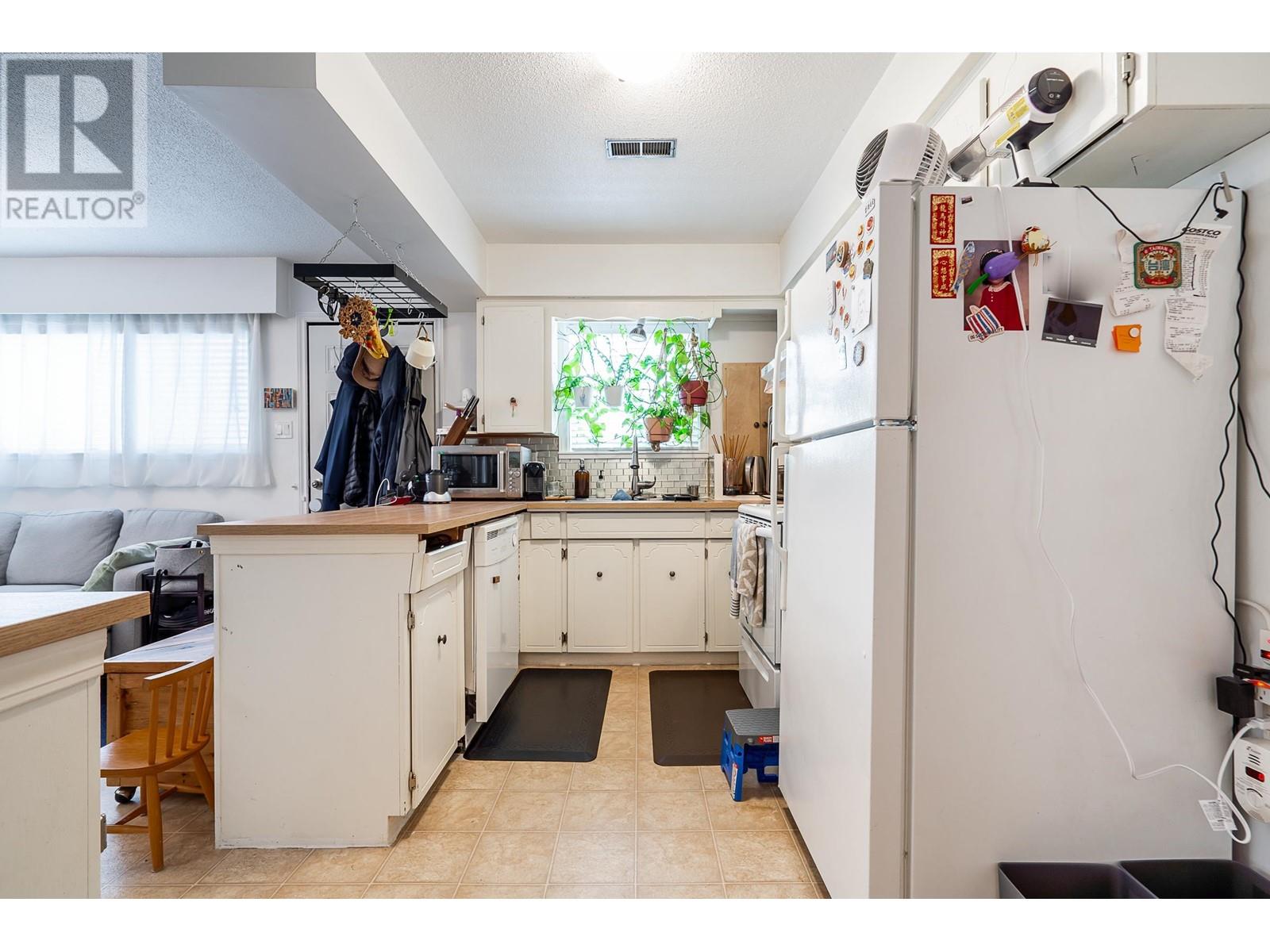 3605 E 27th Avenue, Vancouver, British Columbia  V5R 1R3 - Photo 13 - R2900058