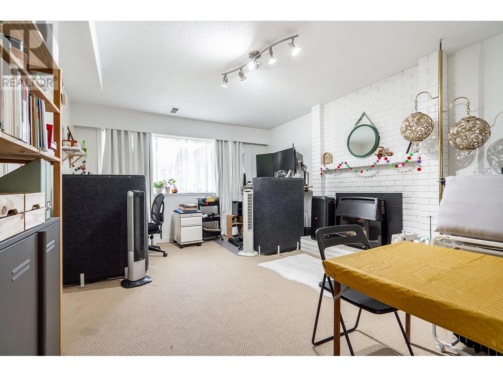 3605 E 27th Avenue, Vancouver, British Columbia  V5R 1R3 - Photo 12 - R2900058
