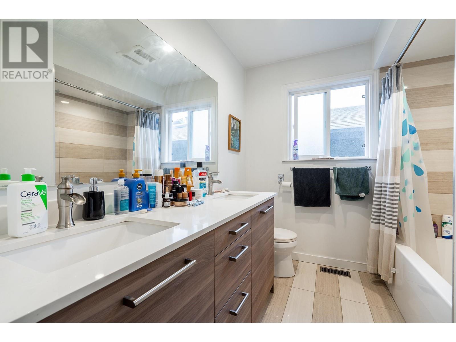 3605 E 27th Avenue, Vancouver, British Columbia  V5R 1R3 - Photo 8 - R2900058