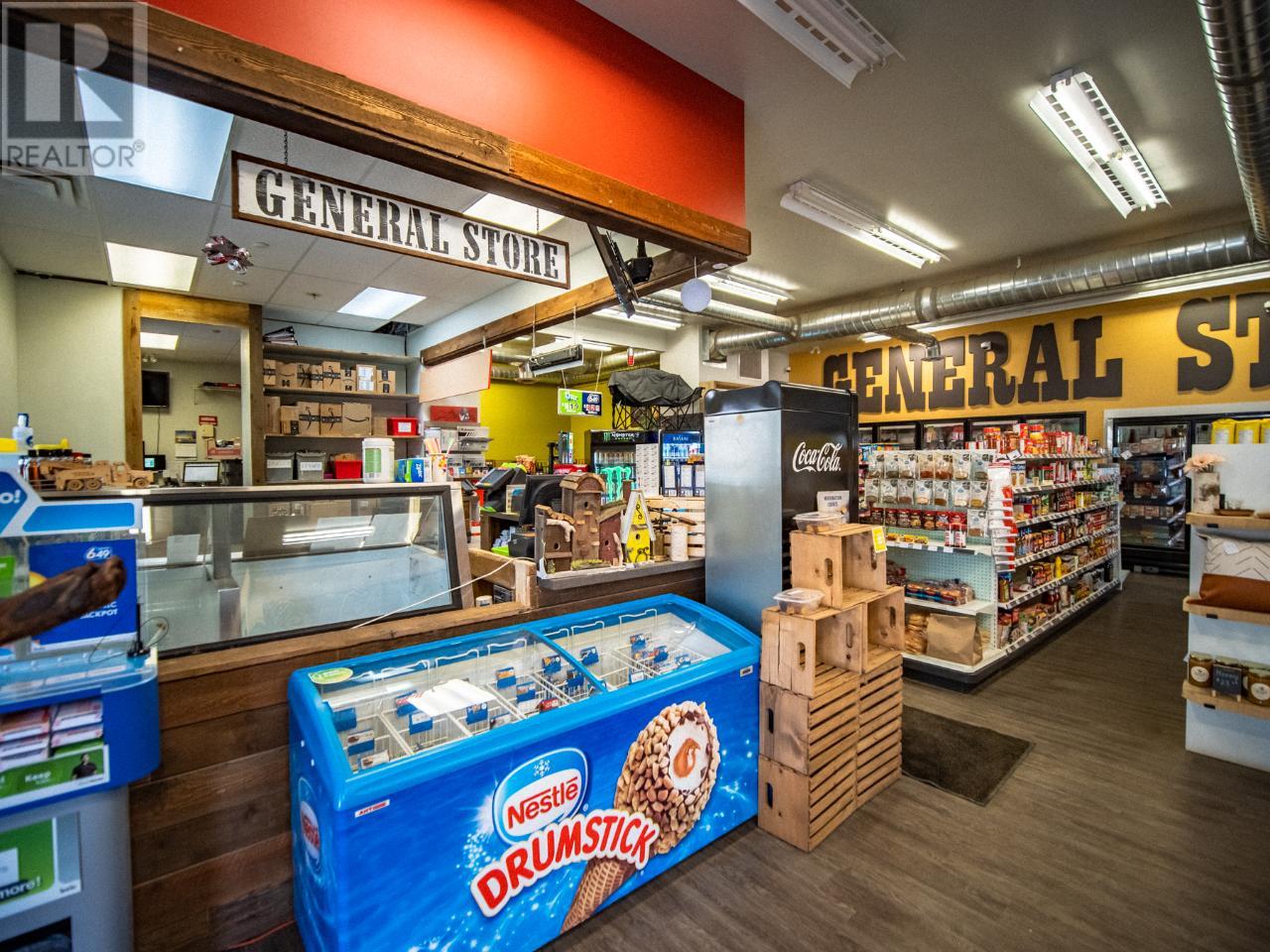 2532 Harper Ranch Road, Kamloops, British Columbia   - Photo 2 - 179649