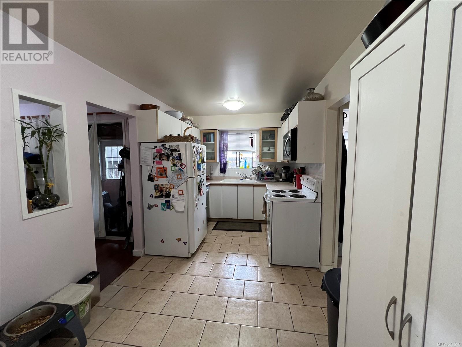 34 500 Muchalat Pl, Gold River, British Columbia  V0P 1G0 - Photo 4 - 968996