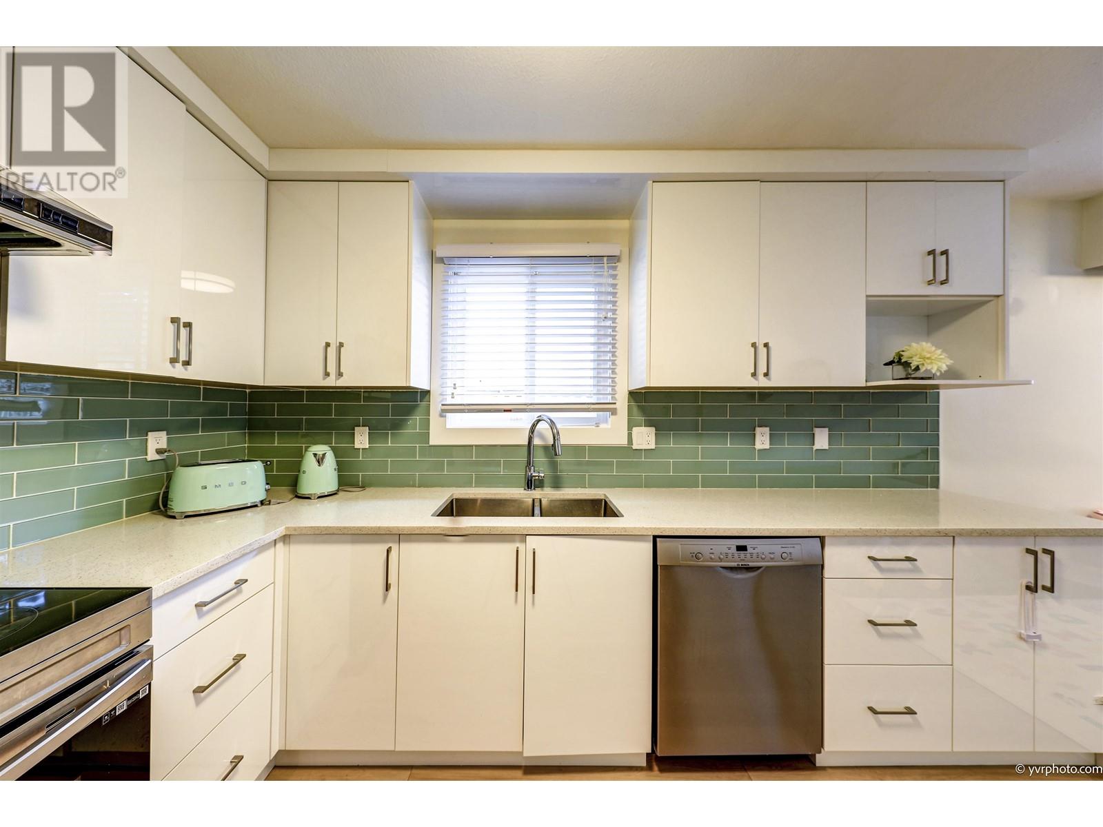 1730 E 36th Avenue, Vancouver, British Columbia  V5P 1C5 - Photo 13 - R2895436
