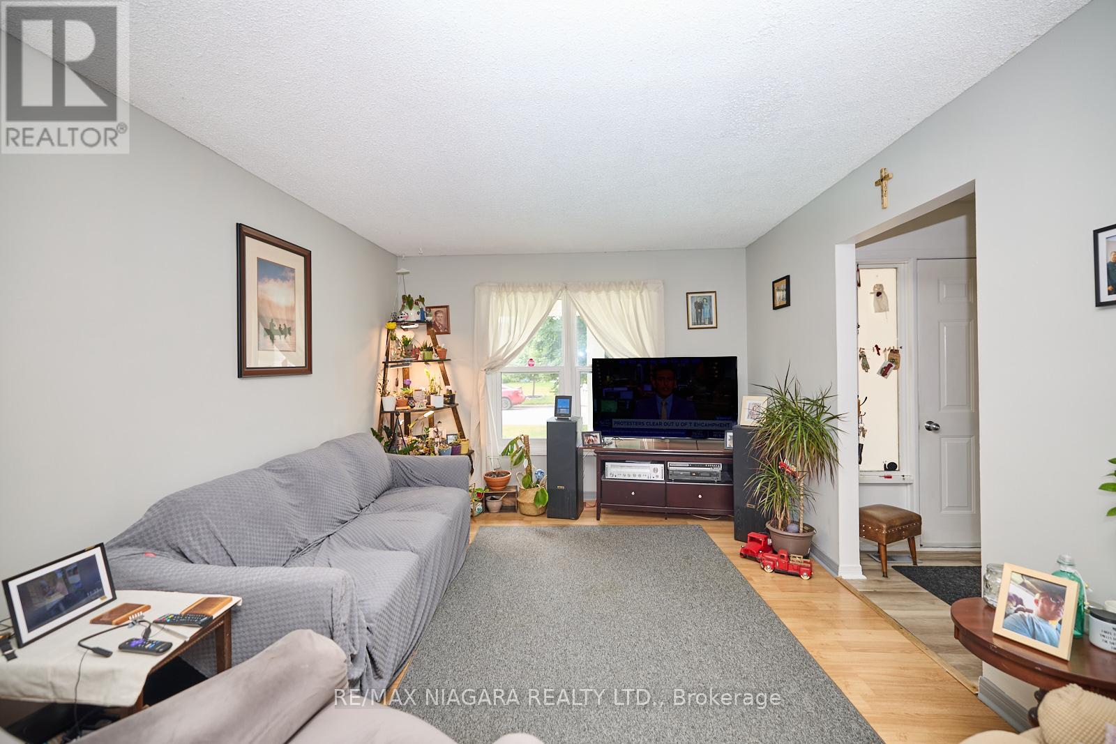 5 Dundee Drive, St. Catharines, Ontario  L2P 3S9 - Photo 7 - X9012058