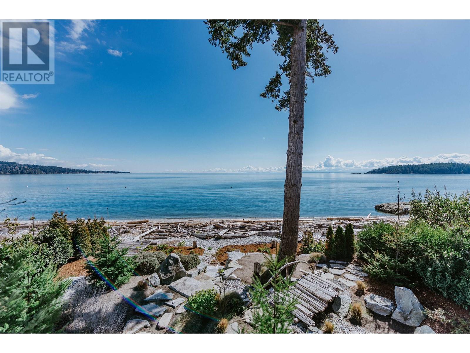 6035 SILVERSTONE LANE, sechelt, British Columbia