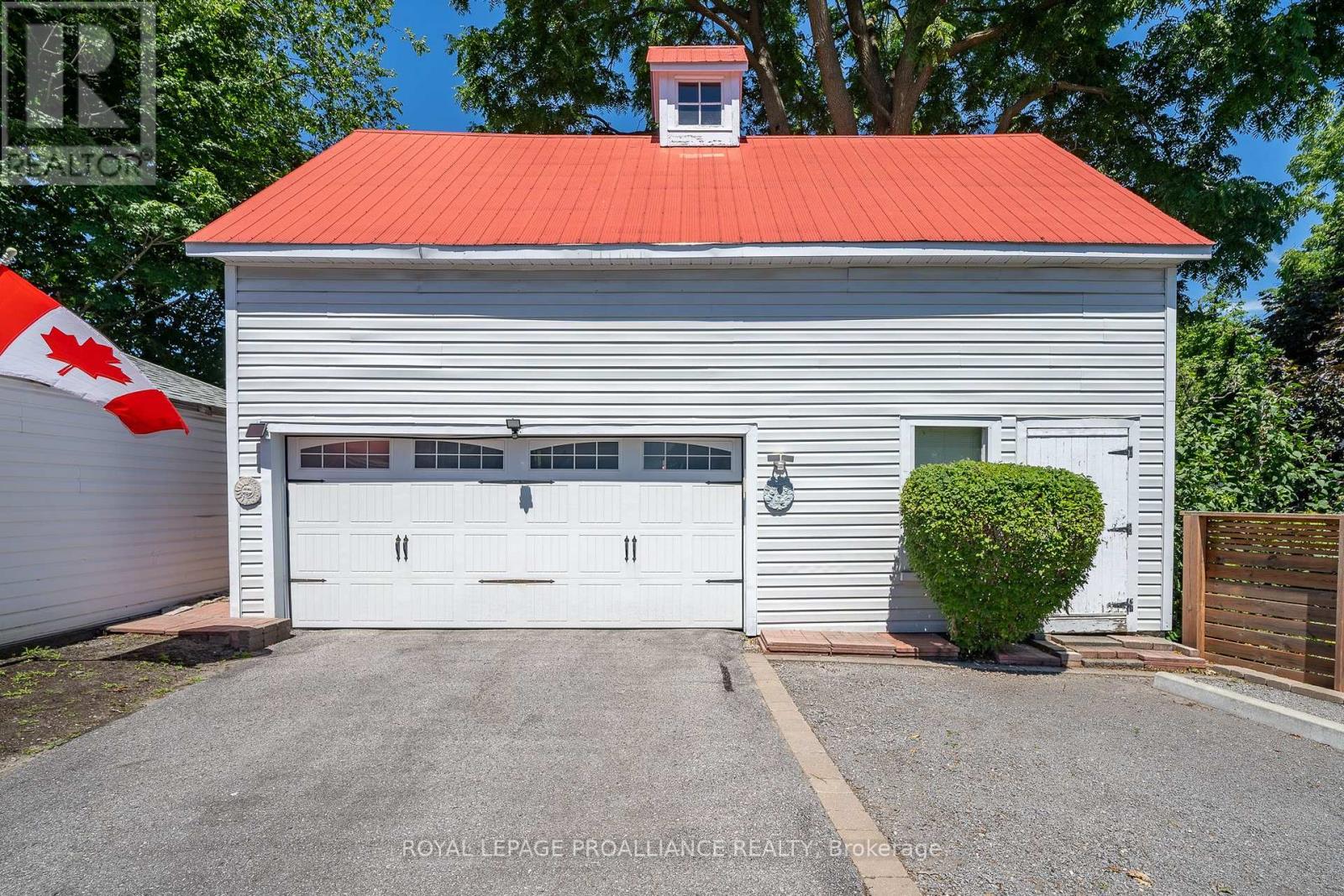 41 King Street, Prince Edward County, Ontario  K0K 2T0 - Photo 3 - X9012698