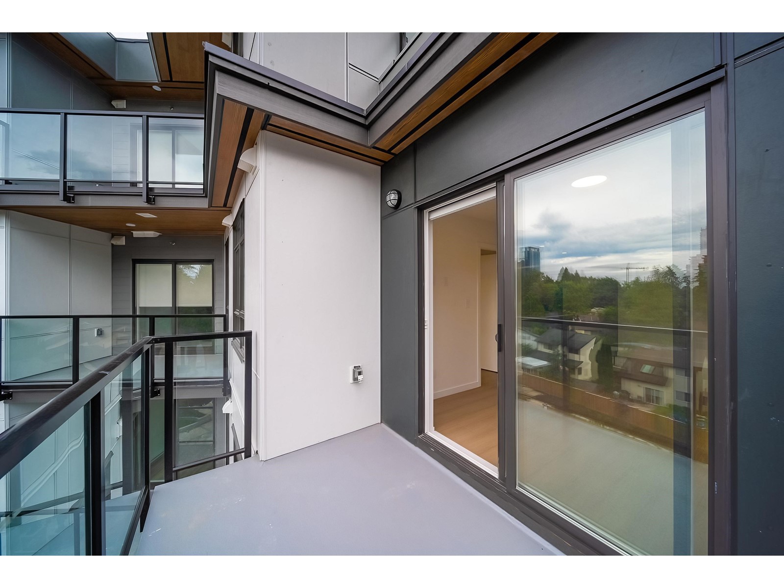 520 13968 Laurel Drive, Surrey, British Columbia  V3T 0S9 - Photo 20 - R2902371