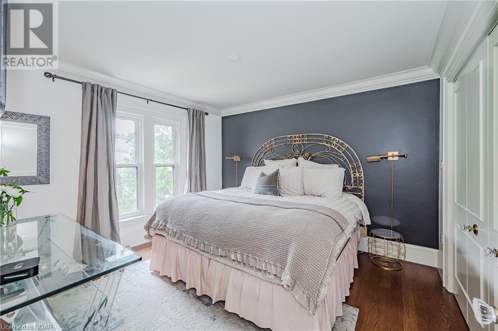 Image of property at 18 OXFORD Street