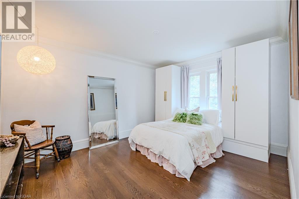 Image of property at 18 OXFORD Street