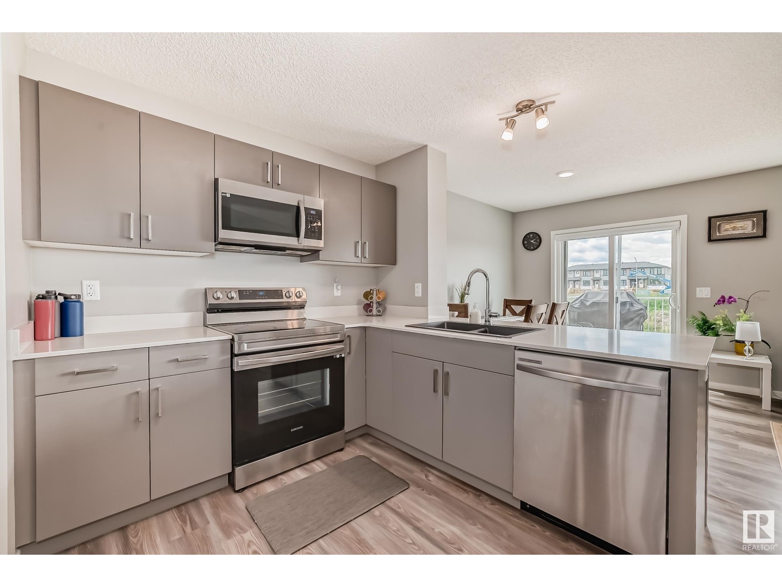 9812 227 St Nw, Edmonton, Alberta  T5T 7T9 - Photo 3 - E4395827