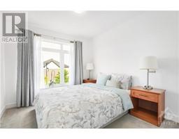 852 CLAPHAM TERRACE