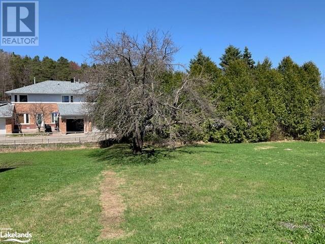 64 West Road, Huntsville, Ontario  P1H 1L8 - Photo 2 - 40616203