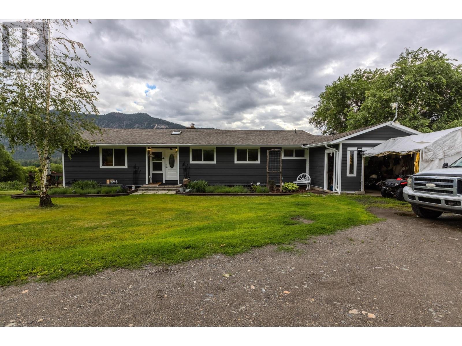 8716 WESTSYDE ROAD, kamloops, British Columbia