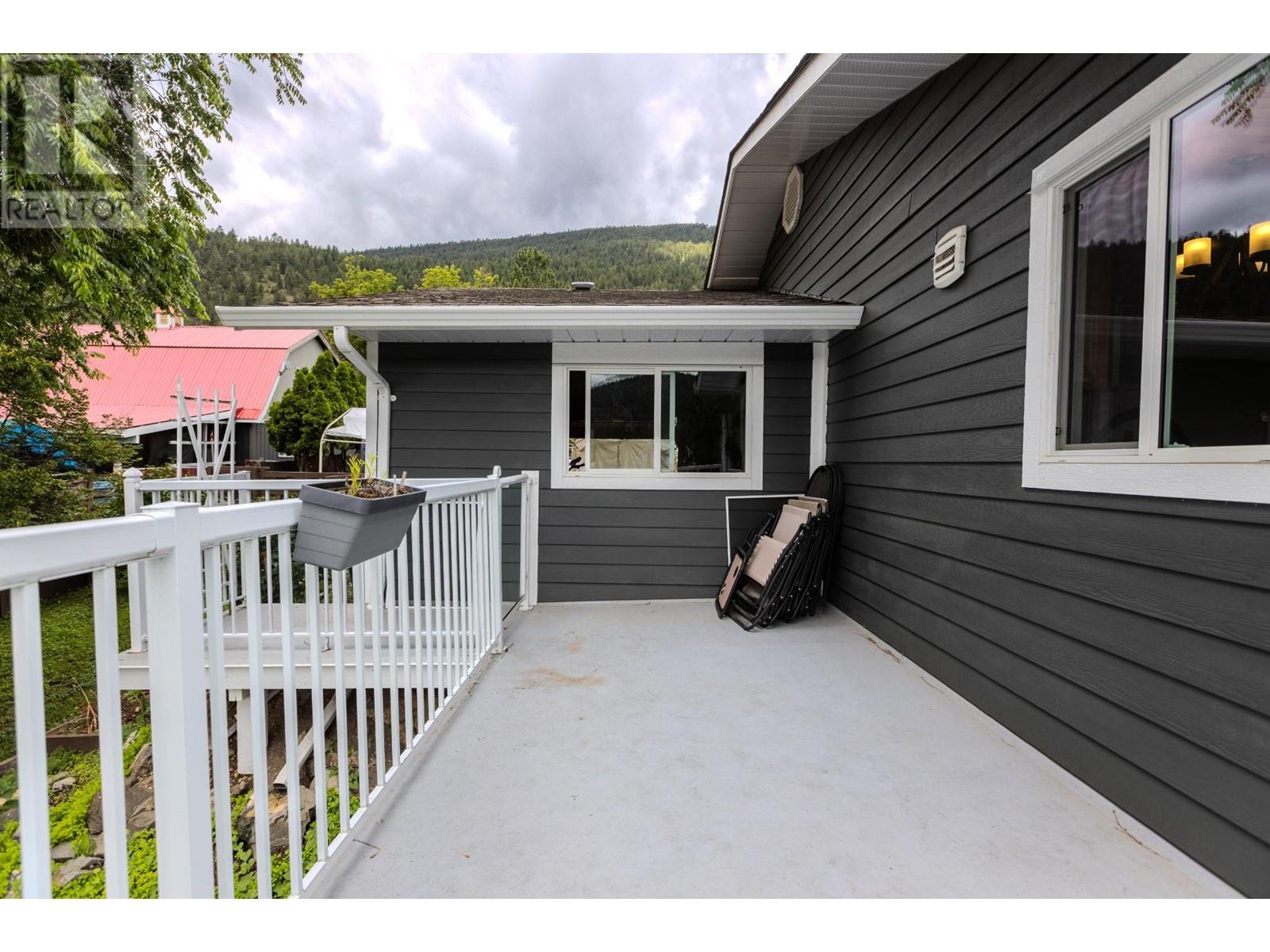 8716 Westsyde Road, Kamloops, British Columbia   - Photo 10 - 179676