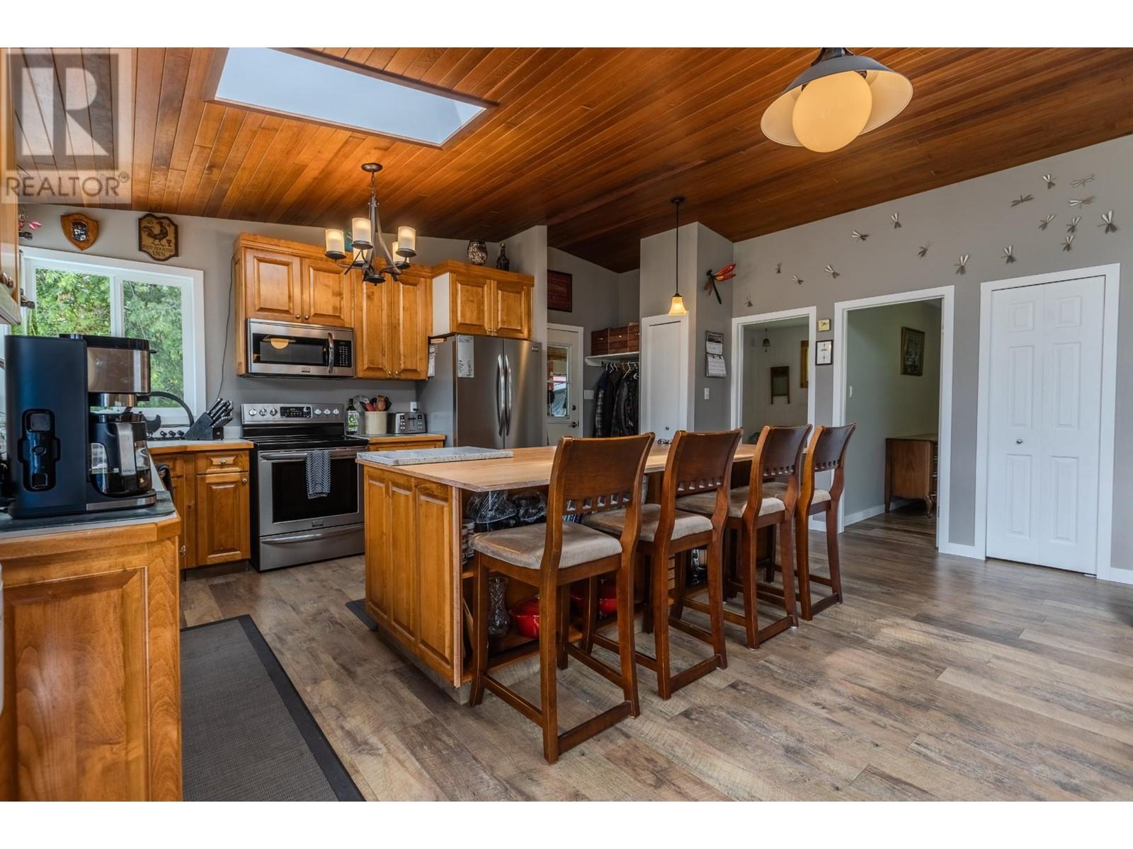 8716 Westsyde Road, Kamloops, British Columbia   - Photo 27 - 179676