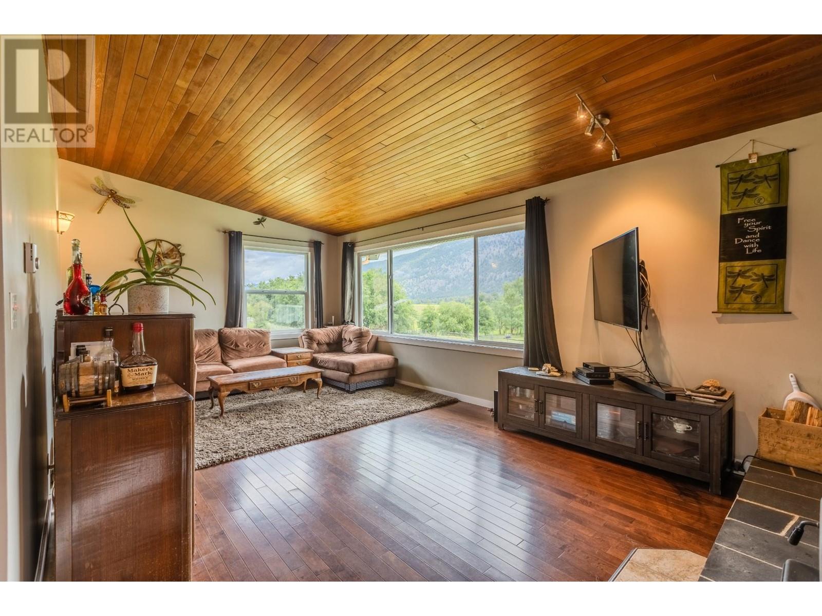 8716 Westsyde Road, Kamloops, British Columbia   - Photo 29 - 179676